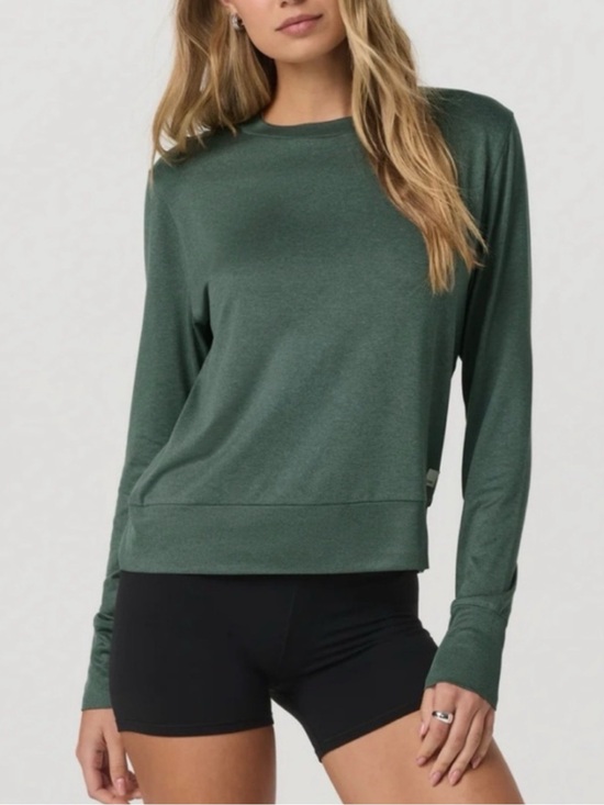 Vuori Tops - ⭐️Vuori Daydream Long Sleeve Crewneck Top XL⭐️